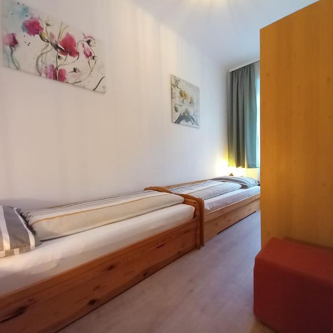 Altbauwohnung Neu Saniert - Fuer Familien Geeignet Appartamento